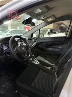 نيسان فيرسا